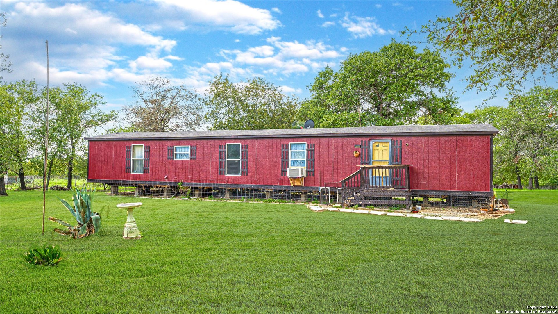 1235 Gayle Lane Poteet TX 78065