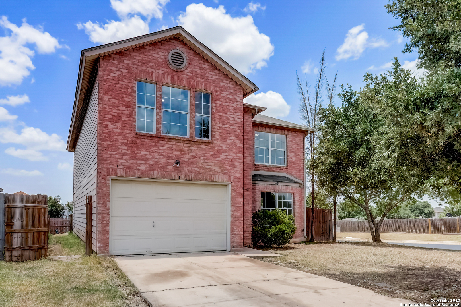 6719 Flatstone Pass Converse TX 78109
