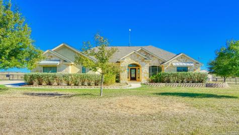 124 Gentle Breeze Floresville TX 78114