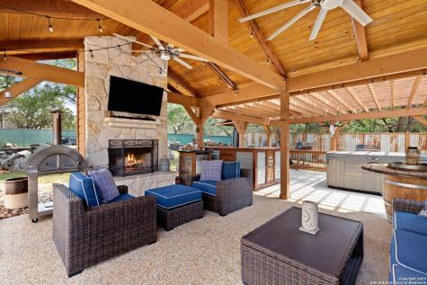 101 Falling Hills New Braunfels TX 78132