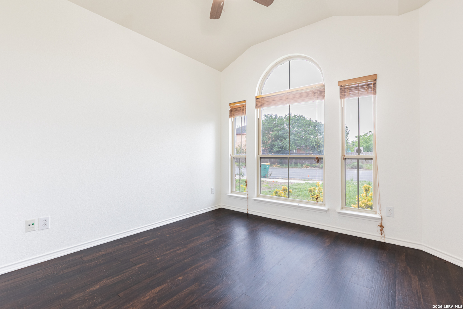 8547 Lone Shadow Trail Converse TX 78109
