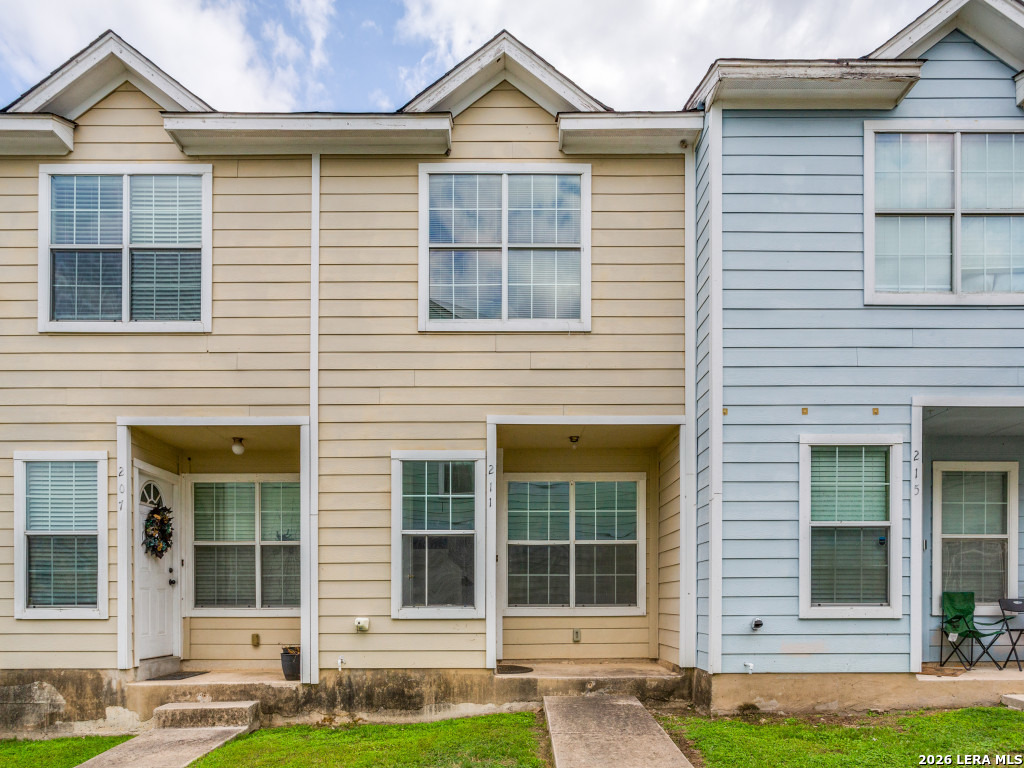 211 Autumn Pass San Antonio TX 78245