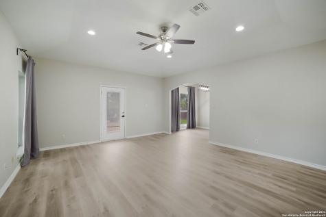 422 Regal View Drive San Antonio TX 78220