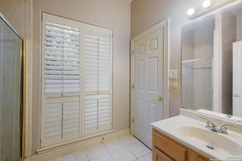 702 Bluff Breeze San Antonio TX 78216