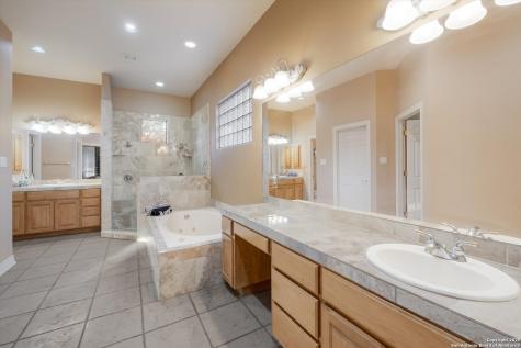 702 Bluff Breeze San Antonio TX 78216