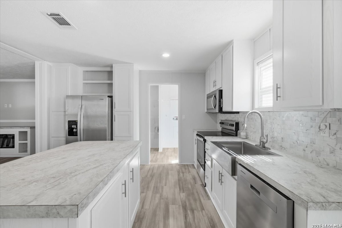 1011 Mark Street George West TX 78022