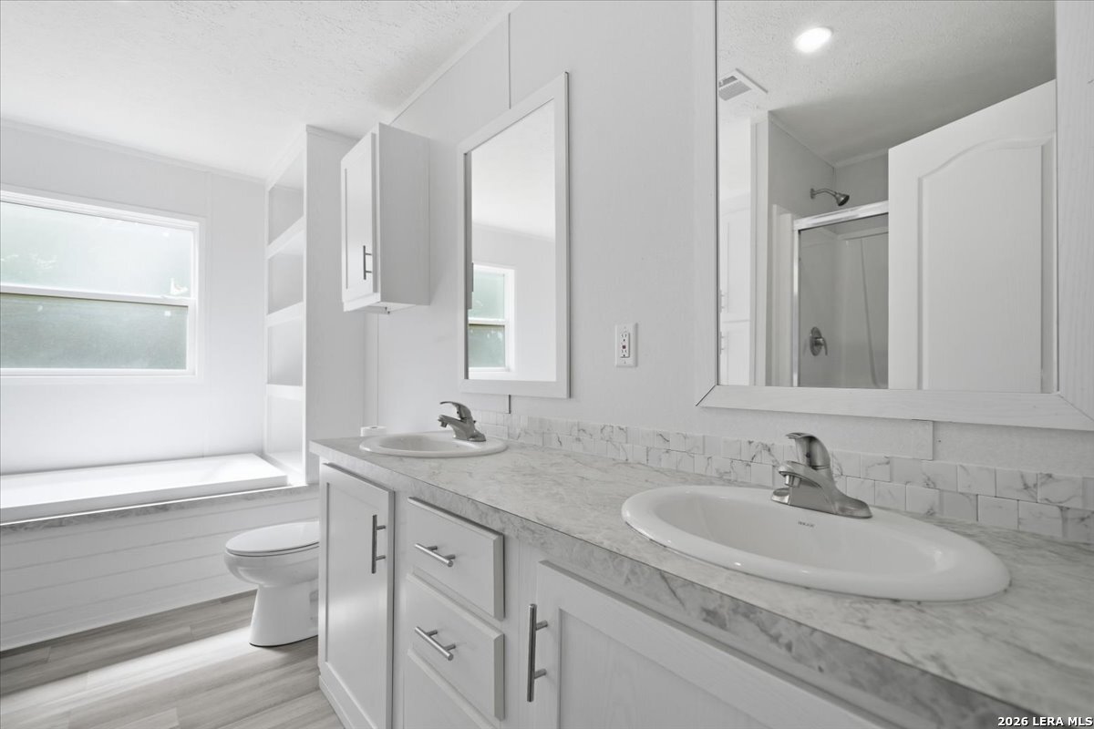 1011 Mark Street George West TX 78022
