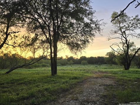124 Valley Creek Cedar Creek TX 78612