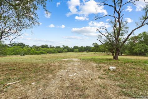 124 Valley Creek Cedar Creek TX 78612