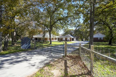 1183 Country View Drive La Vernia TX 78121