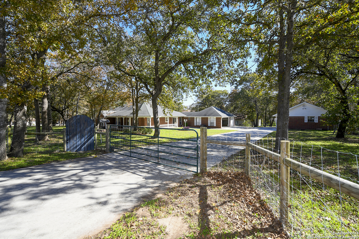 1183 Country View Drive La Vernia TX 78121