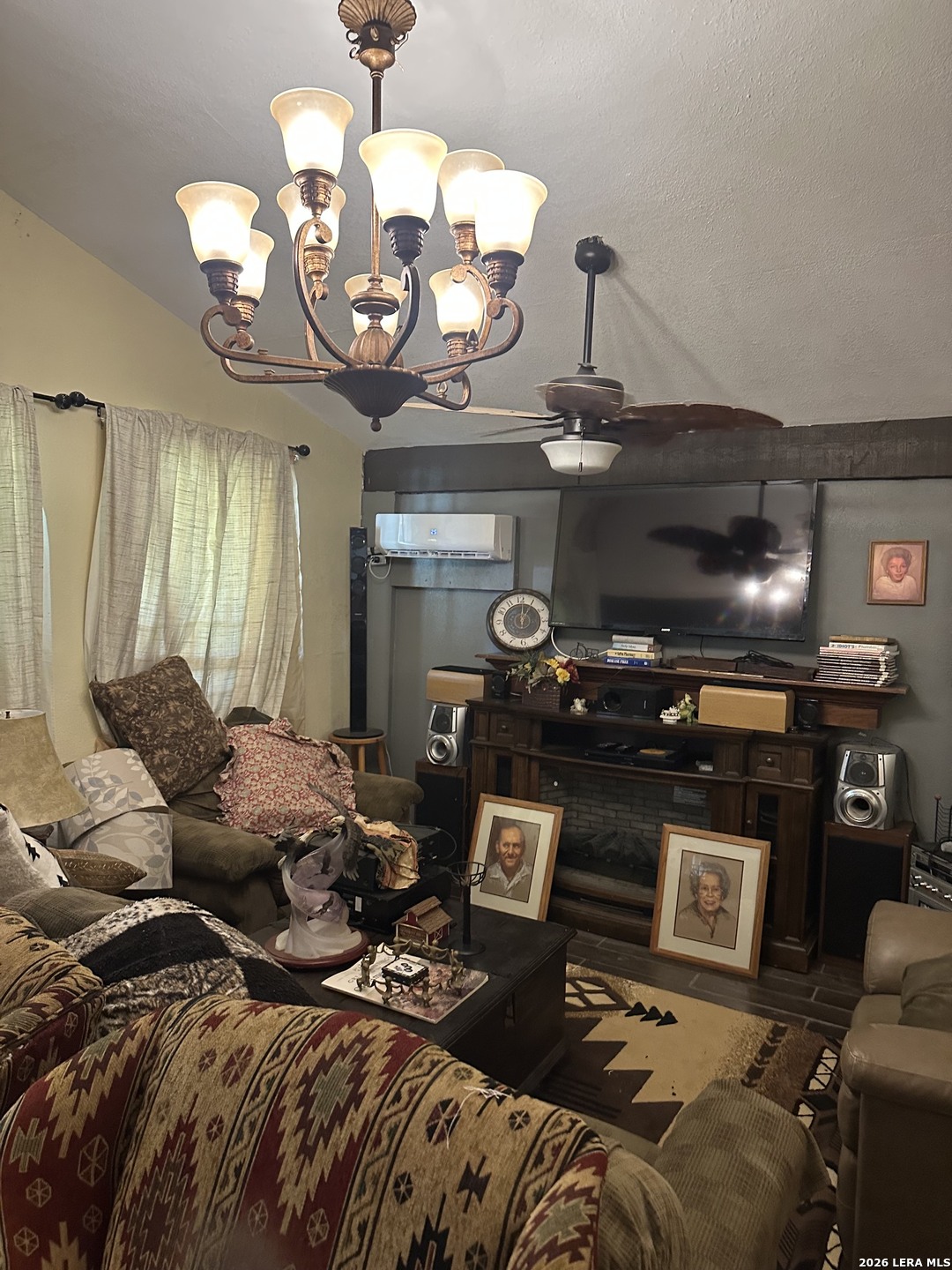 404 W Polk Street Sabinal TX 78801