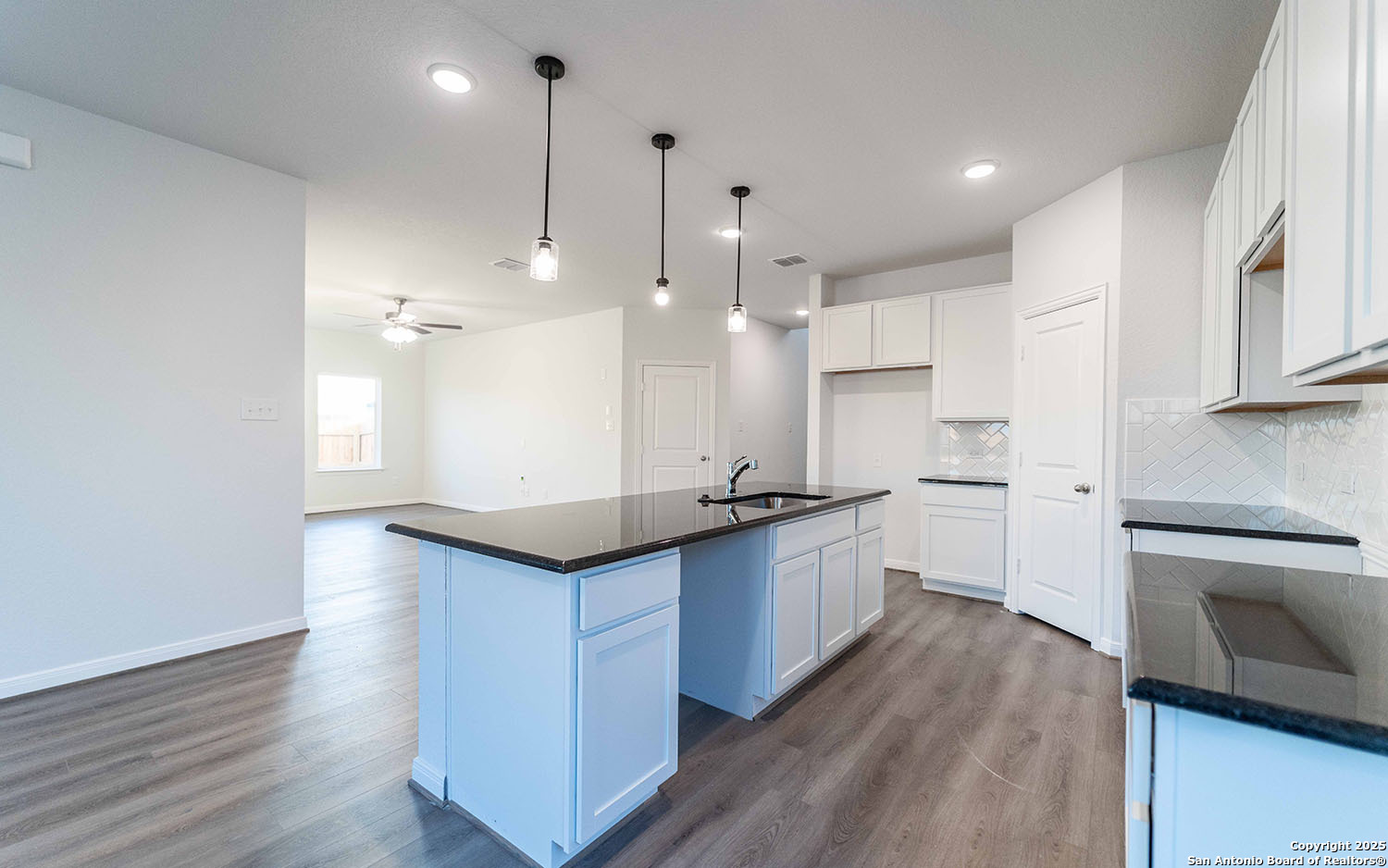 1224 Marvin Grove Seguin TX 78155