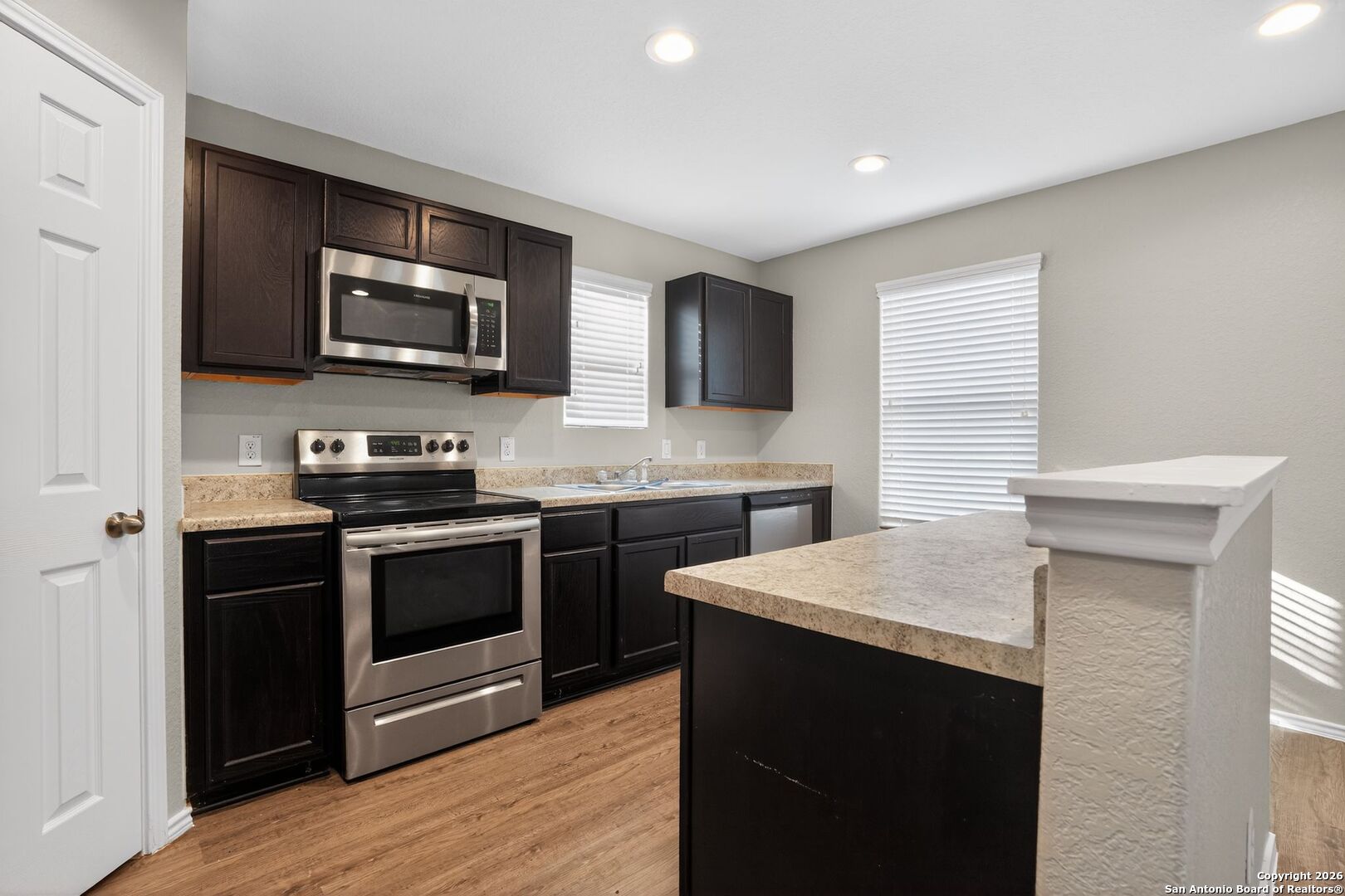 9515 Apple Ridge San Antonio TX 78239