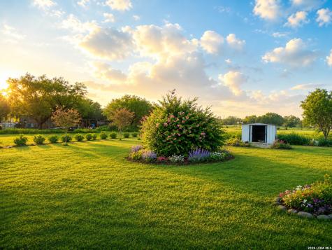 505 W Fm 140 Christine TX 78012