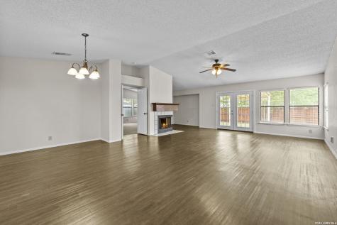 10338 Country Vista San Antonio TX 78240