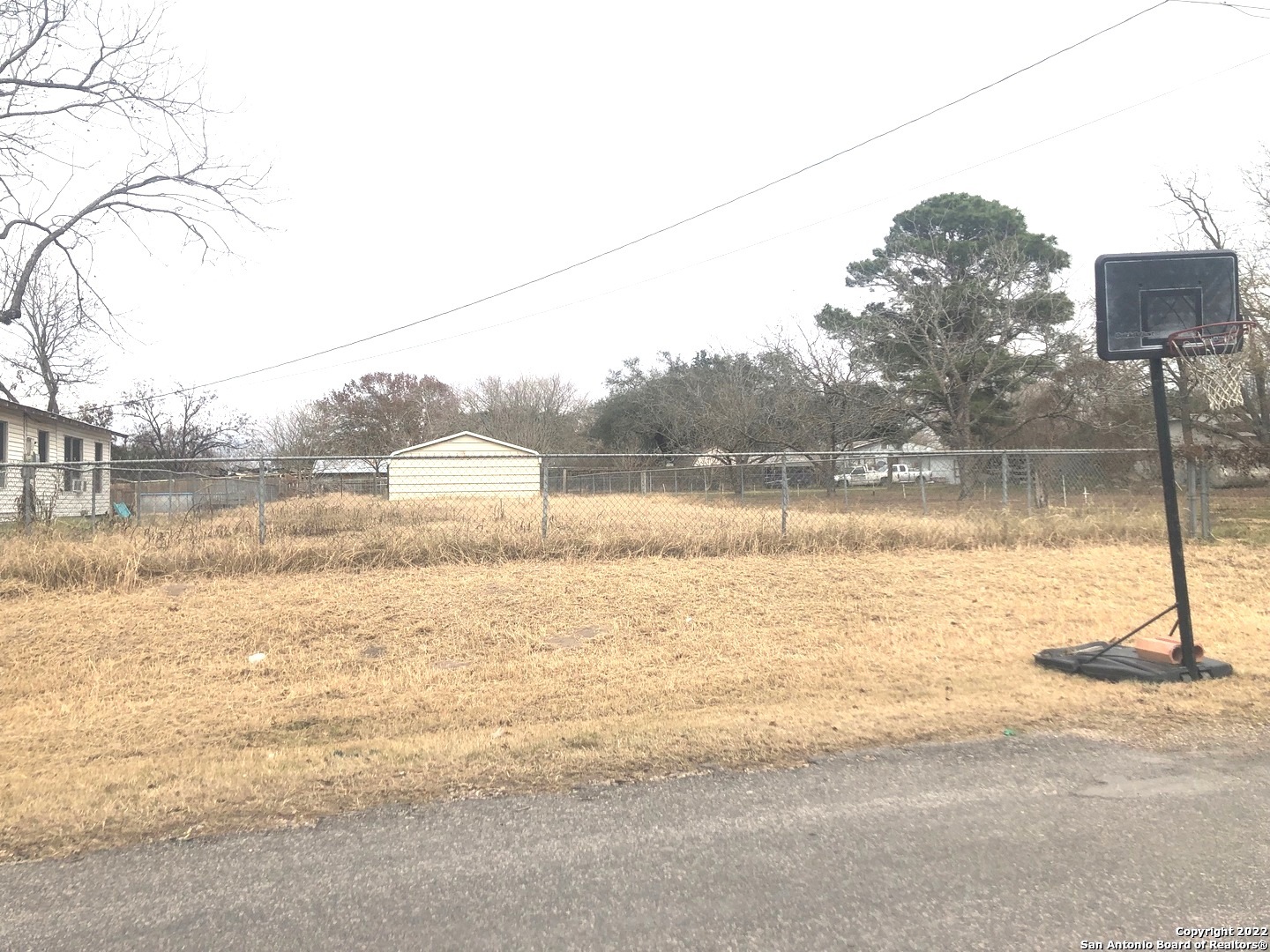 404 Palfrey Street Natalia TX 78059