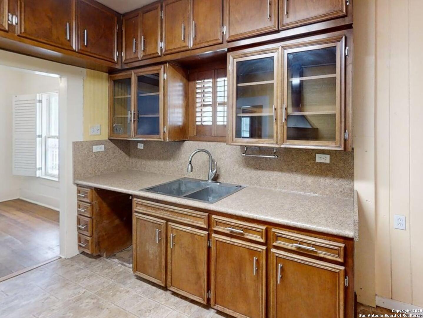 519 E Huisache San Antonio TX 78212