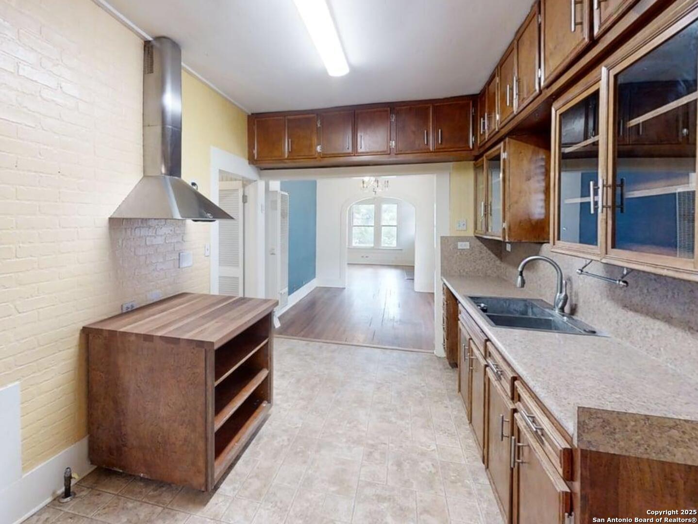 519 E Huisache San Antonio TX 78212