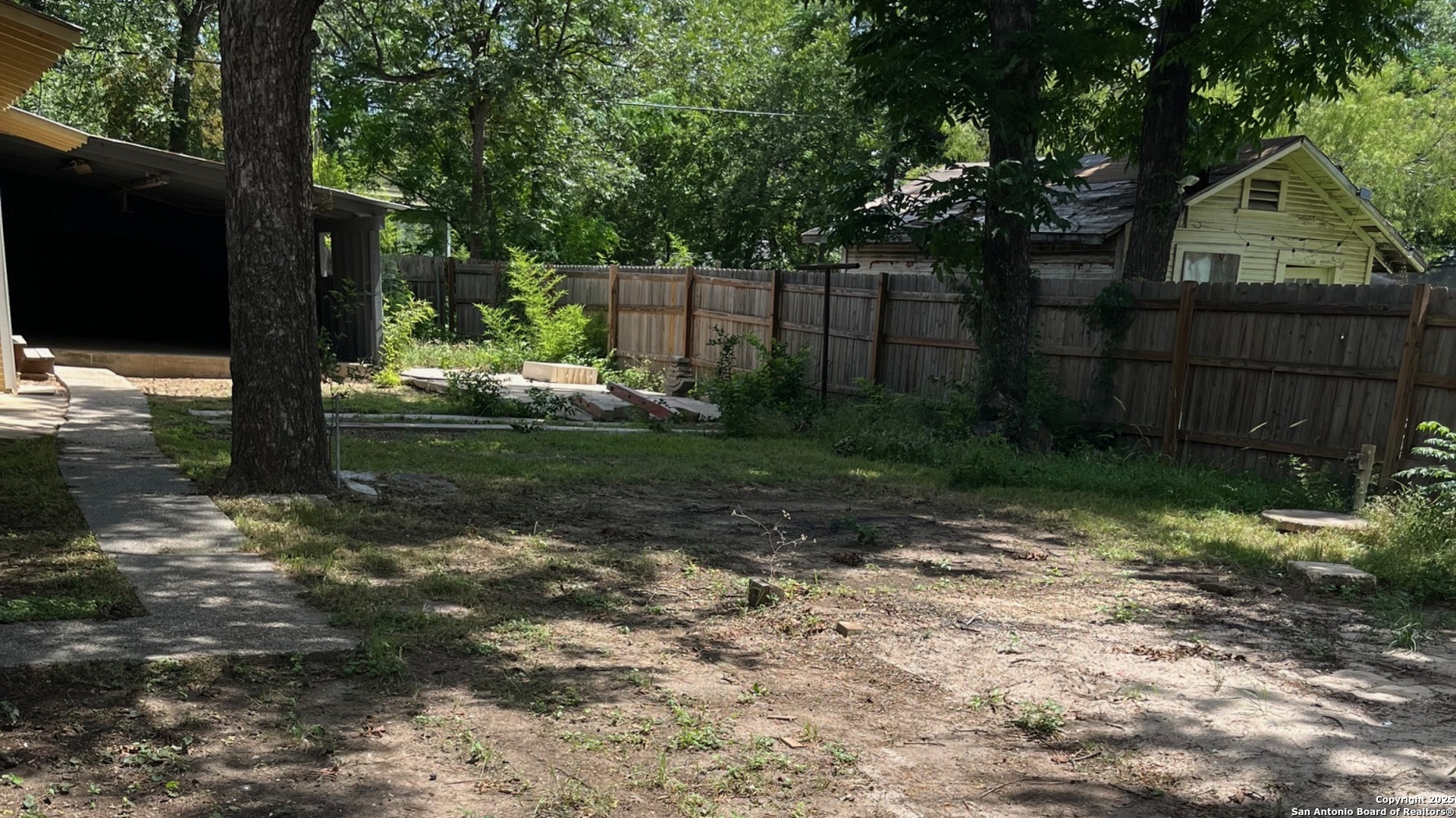 519 E Huisache San Antonio TX 78212