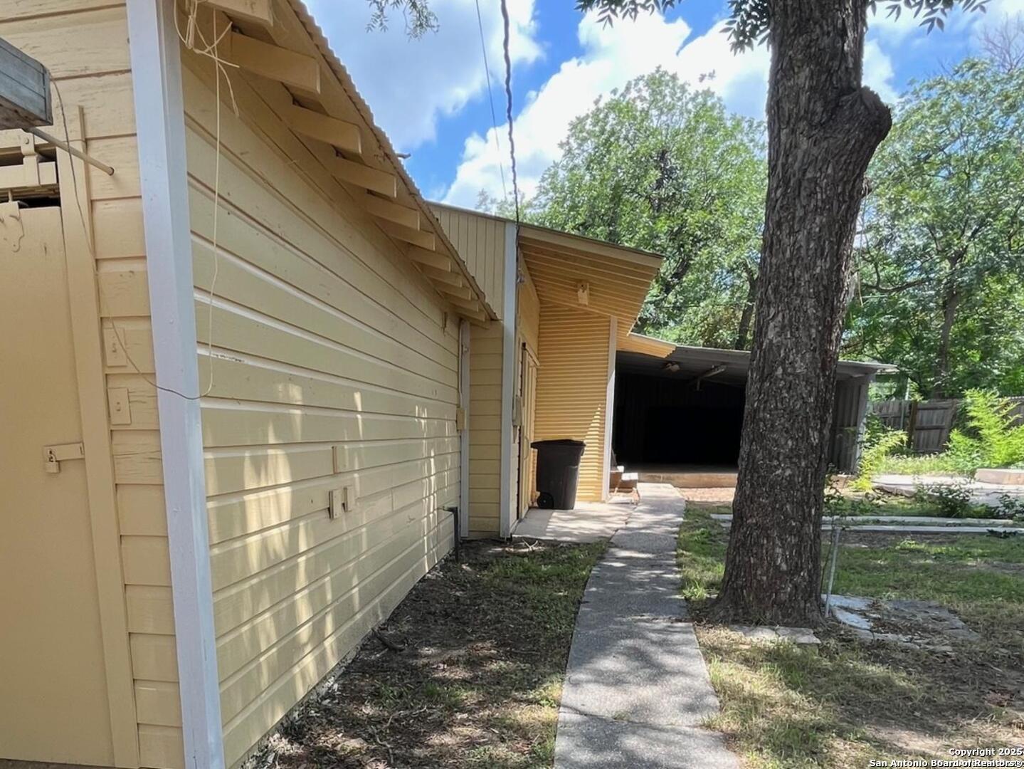 519 E Huisache San Antonio TX 78212