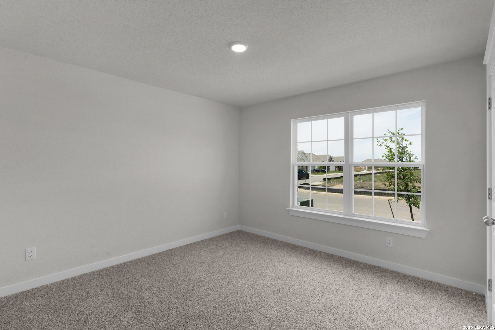 2506 White Daisy Hill Converse TX 78109
