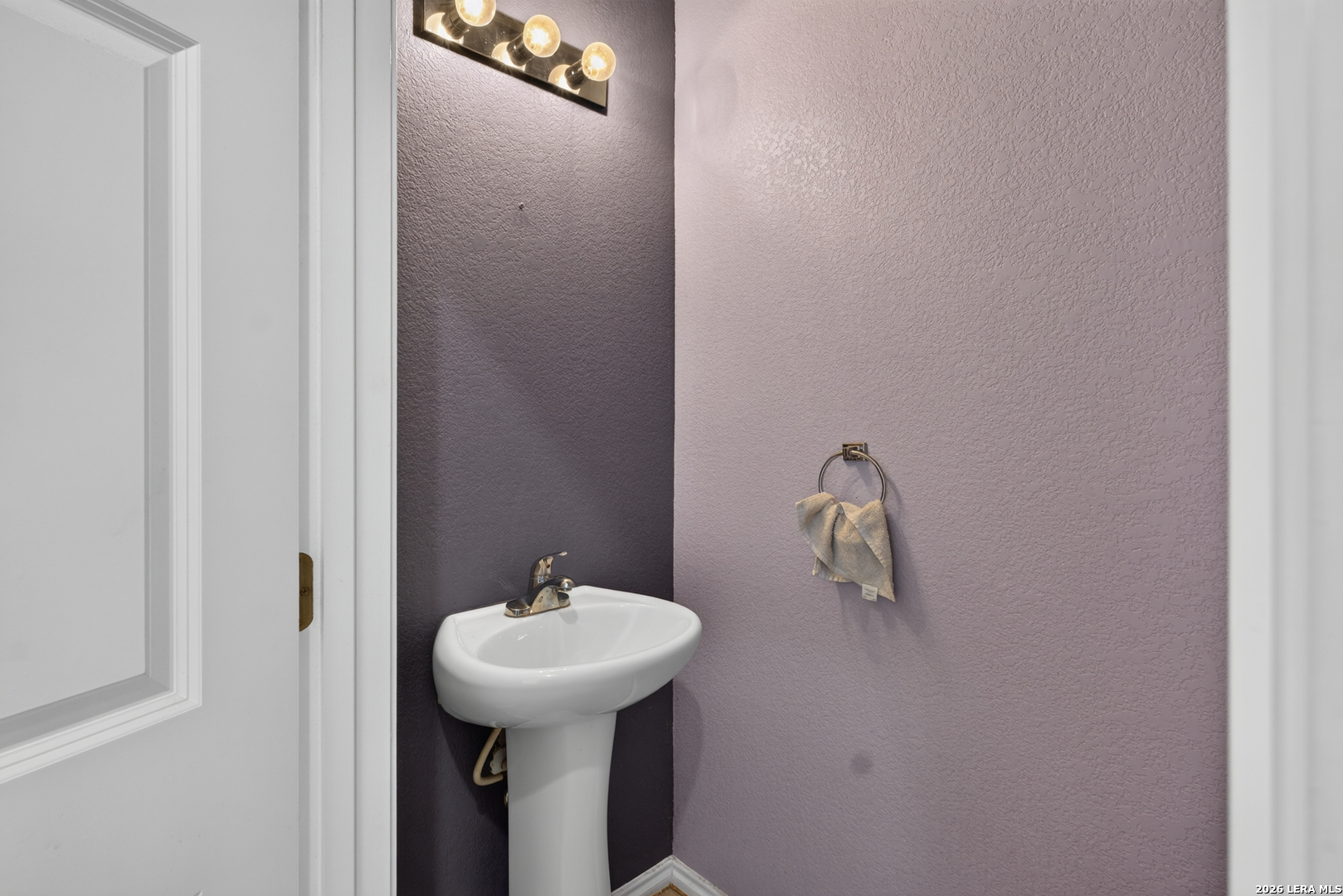 8906 Mission Stream San Antonio TX 78223