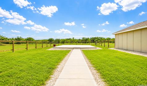 3137 County Road 5710 Devine TX 78016