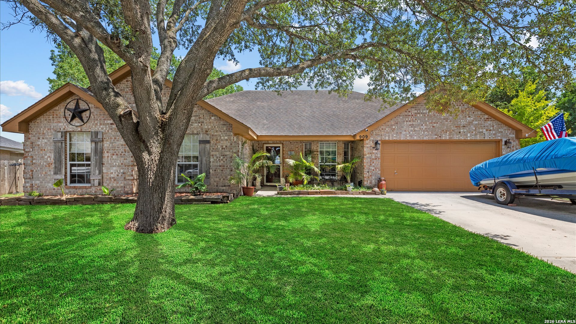 909 Queens Drive New Braunfels TX 78130