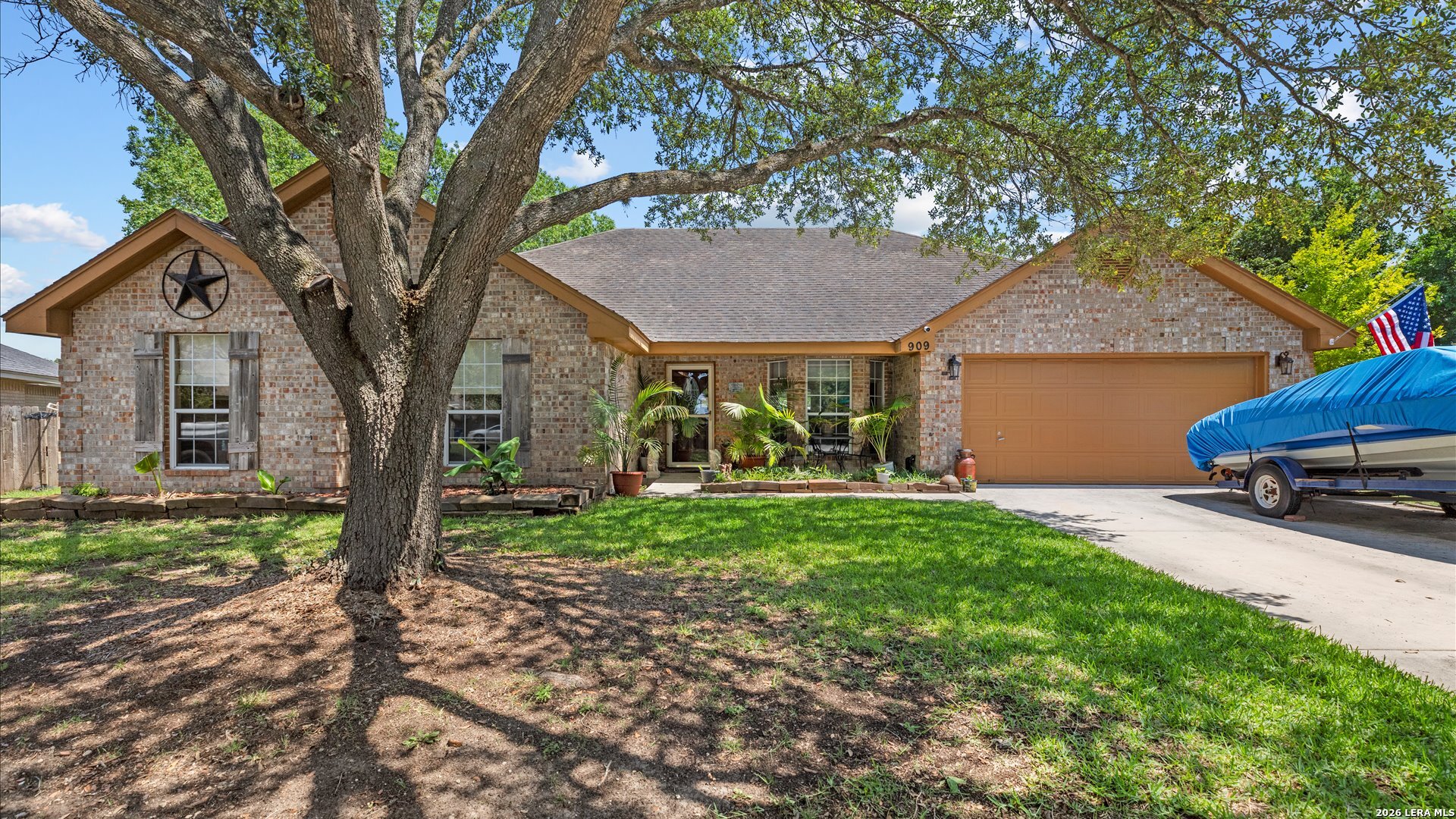 909 Queens Drive New Braunfels TX 78130