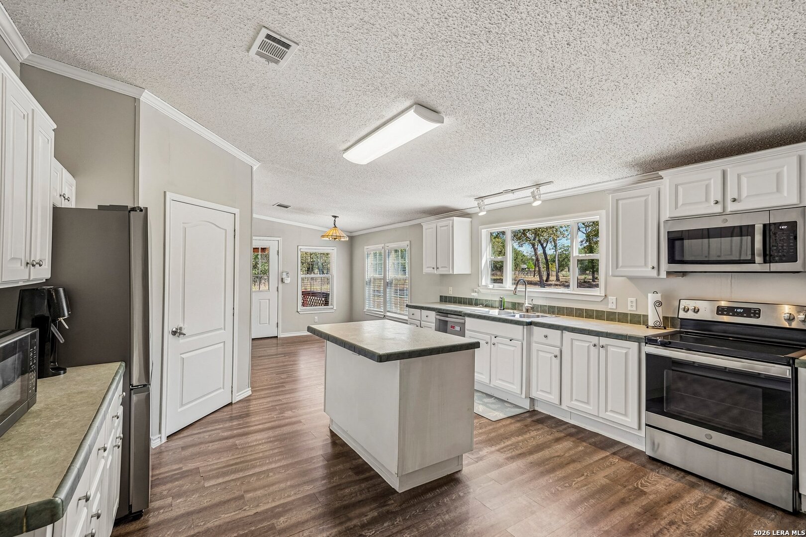 177 Longhorn Road Stockdale TX 78160