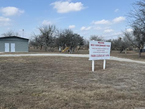 225 County Road 3820 San Antonio TX 78253