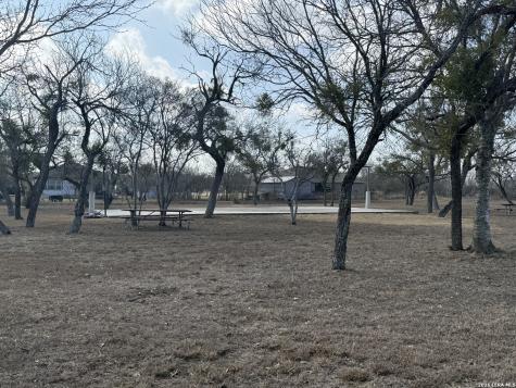225 County Road 3820 San Antonio TX 78253