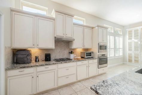 407 Mission Hill Run New Braunfels TX 78132