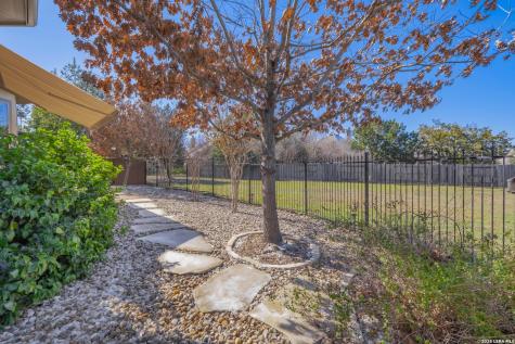 407 Mission Hill Run New Braunfels TX 78132