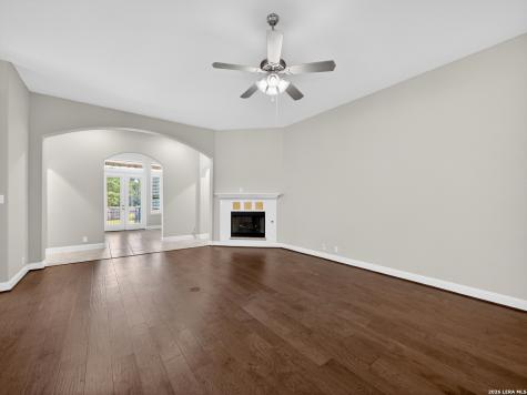 407 Mission Hill Run New Braunfels TX 78132