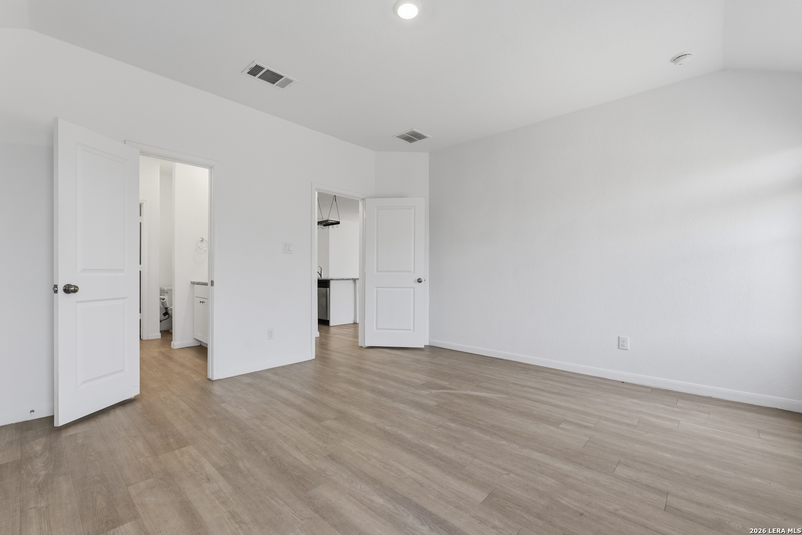 10651 Erinita Way Converse TX 78109