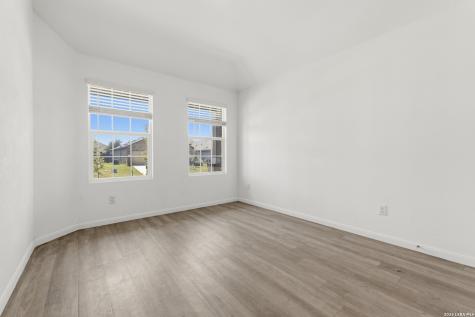 10651 Erinita Way Converse TX 78109