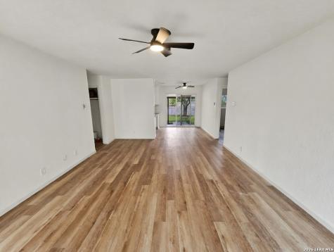 1070 Frost Fire San Antonio TX 78245