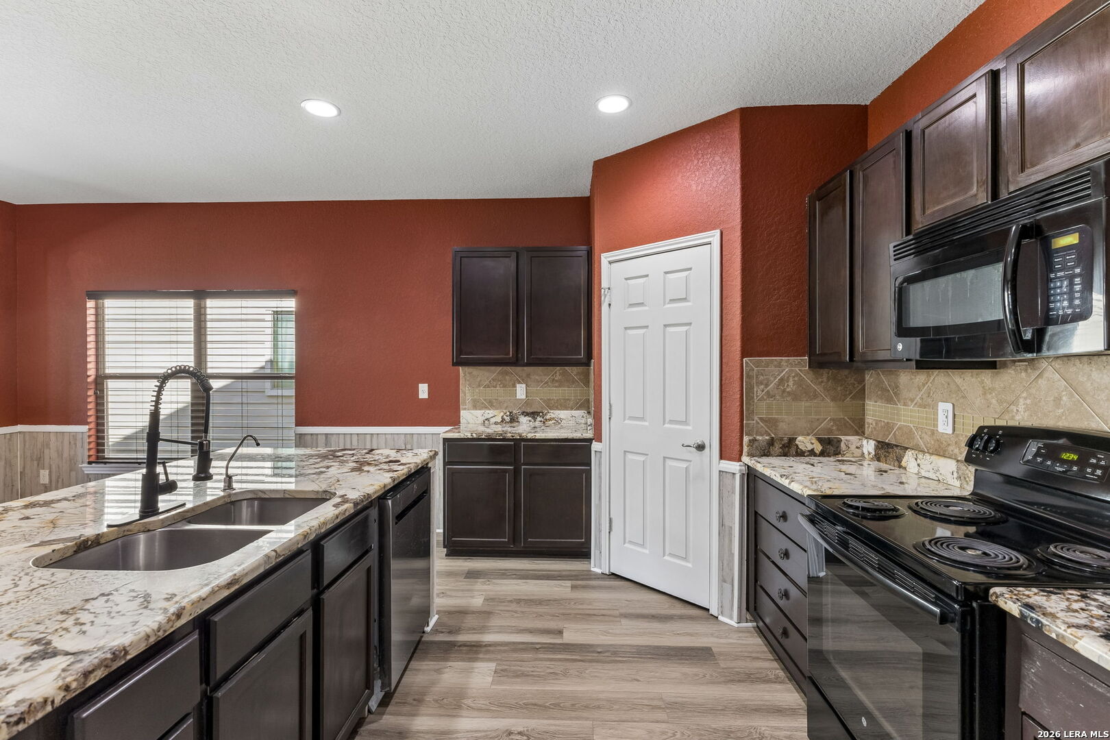 7103 Azalea Square San Antonio TX 78218