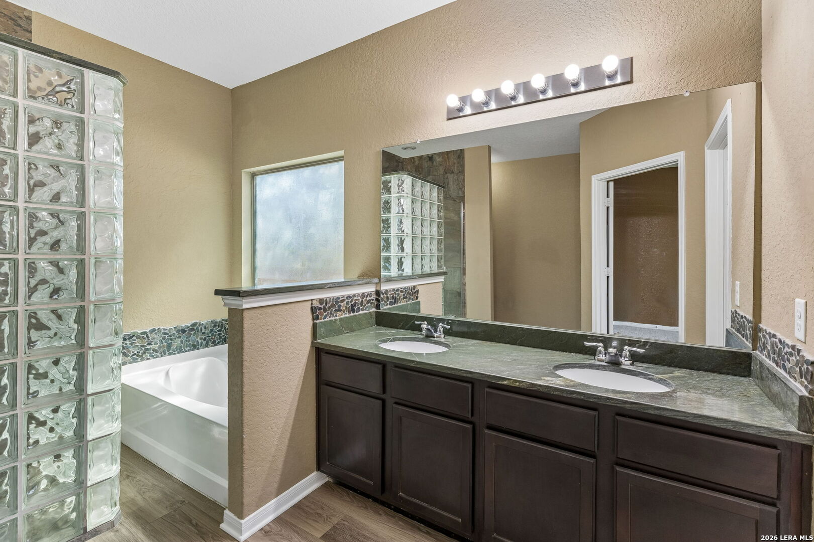 7103 Azalea Square San Antonio TX 78218