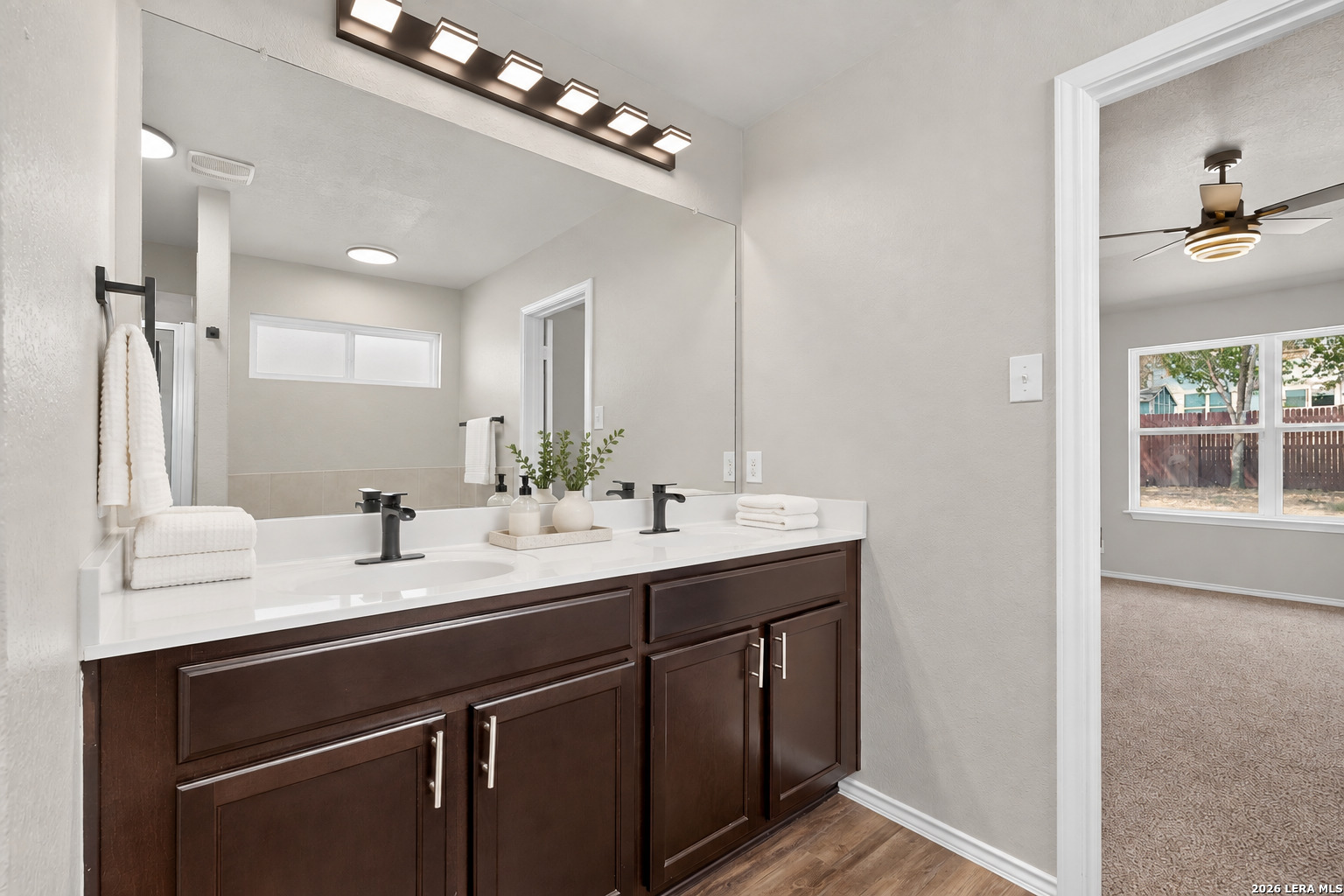 6321 Kendall Cove Converse TX 78109