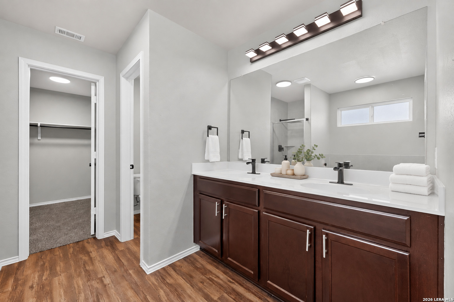 6321 Kendall Cove Converse TX 78109