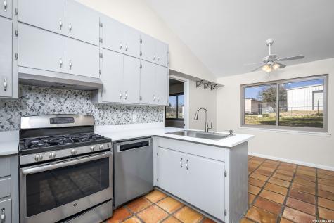 1106 Renee Street Seguin TX 78155