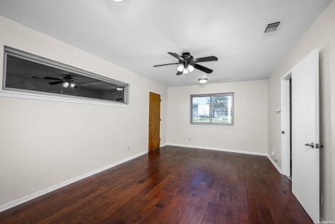 1106 Renee Street Seguin TX 78155
