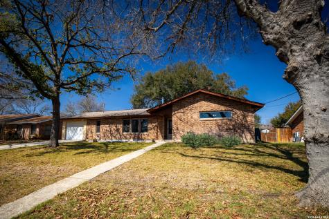 1106 Renee Street Seguin TX 78155