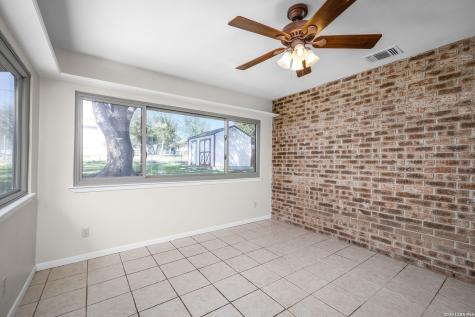1106 Renee Street Seguin TX 78155