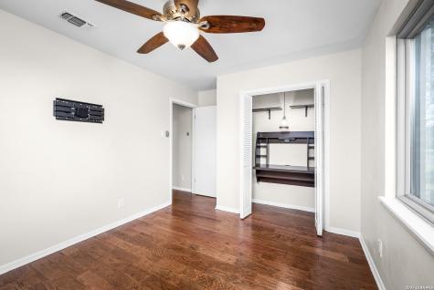 1106 Renee Street Seguin TX 78155