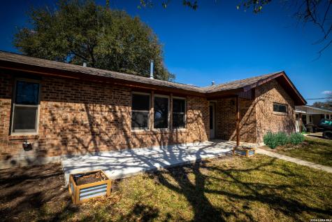 1106 Renee Street Seguin TX 78155
