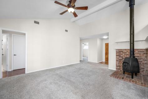 1106 Renee Street Seguin TX 78155